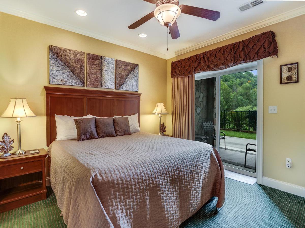 Downtown Delight, 2 Bedrooms, Pool, Hot Tub, Sleeps 6 Gatlinburg Dış mekan fotoğraf